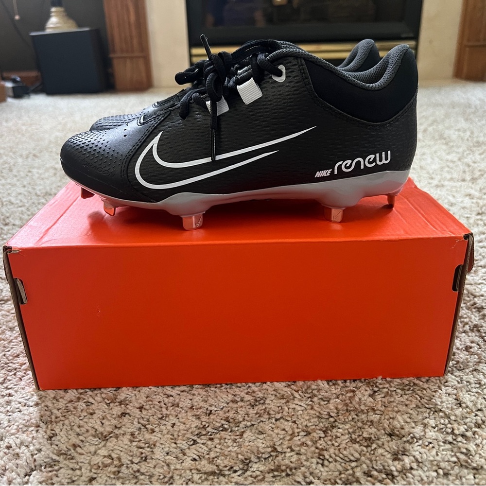 Nike Hyperdiamond 4 Pro Softball Cleats Size 8 Women's NEW‎